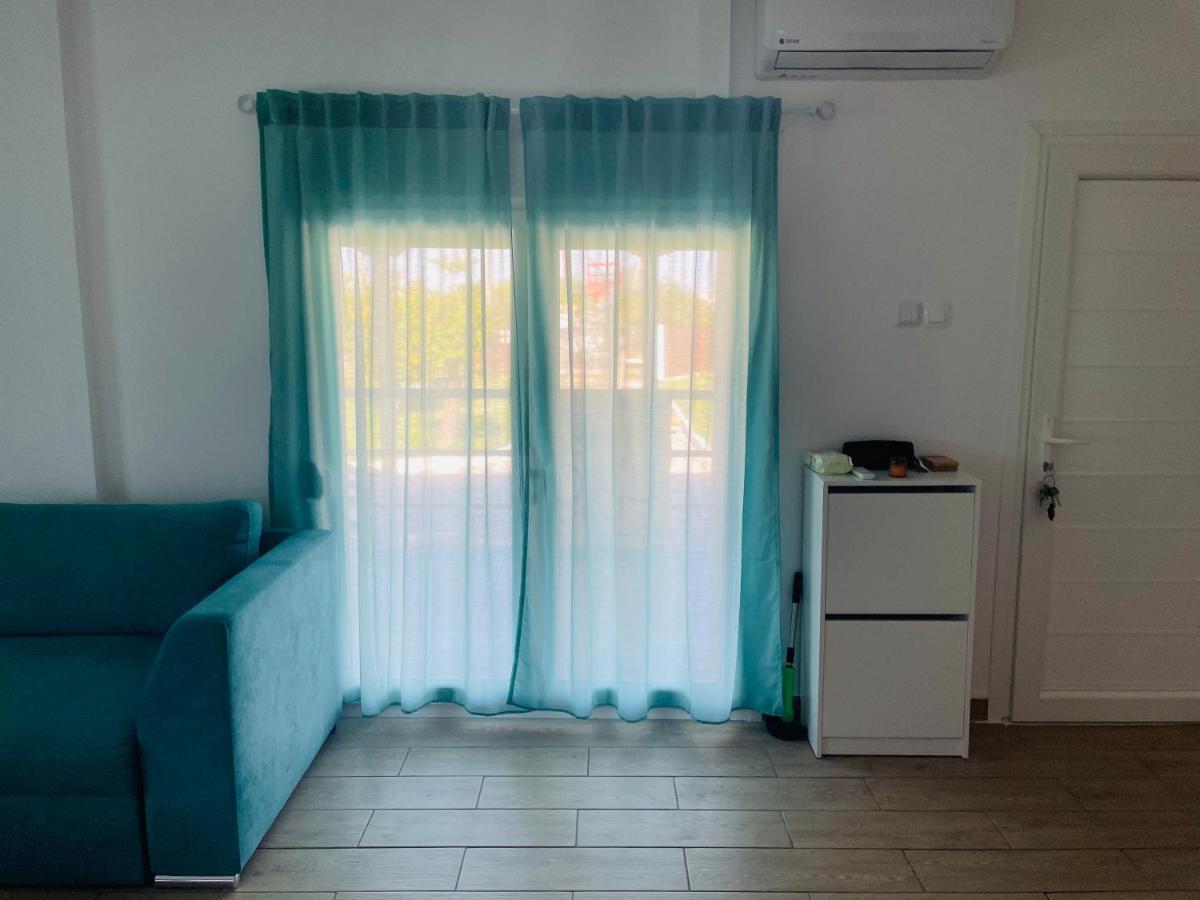 Villa ,,Sea Breeze,, - Home By The Sea Néa Ankhíalos エクステリア 写真